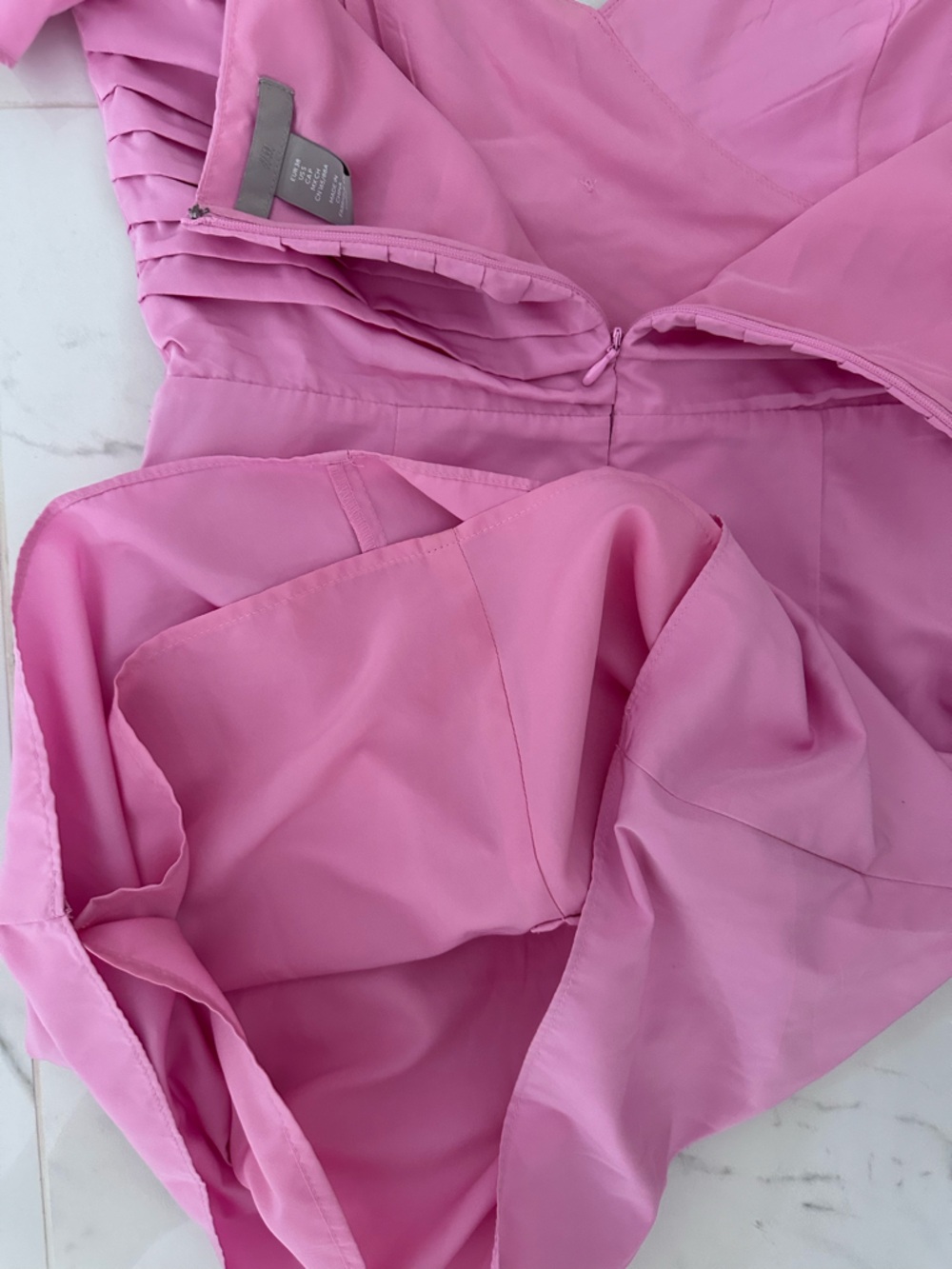 H&M Pink Short Pleated Strapless Cocktail Dress
Size: Small
N e w! - Picture 9 of 12